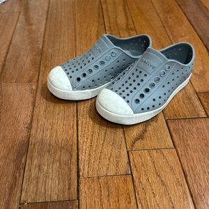 Native Shoe Grey size 8